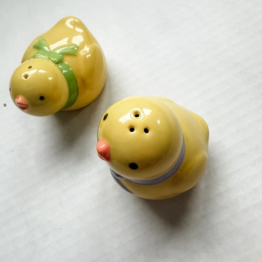 Hallmark Easter‎ Chirping Chick Salt & Pepper Shakers, Collector, Ceramic